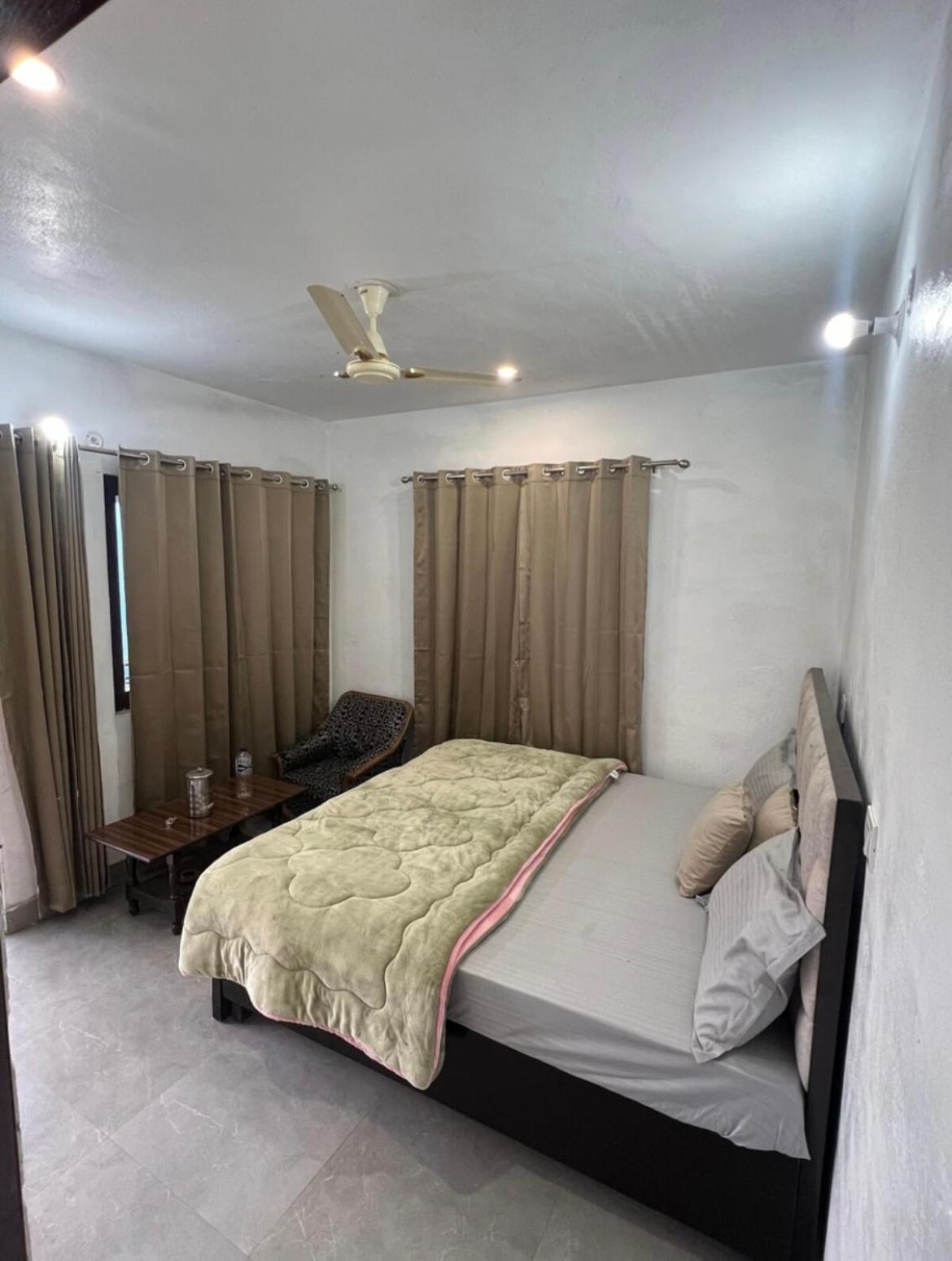 Mayur Homestay Ukhimath Екстер'єр фото